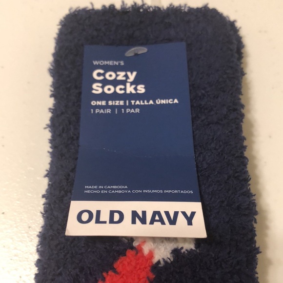 Old Navy Women’s Cozy Socks - Picture 2 of 9